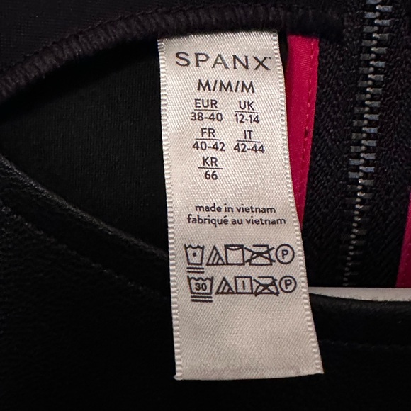 SPANX Faux Leather Sheath Dress ⭐️NWT⭐️ Medium - Picture 4 of 9